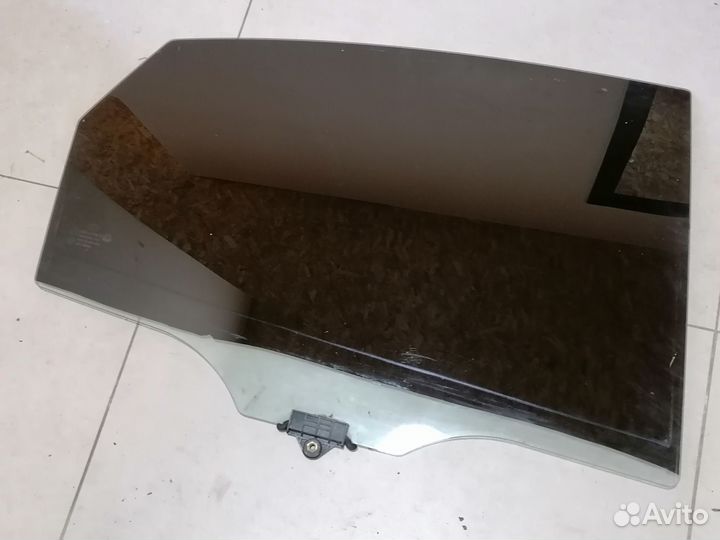 Стекло двери заднее правое Hyundai Elantra HD