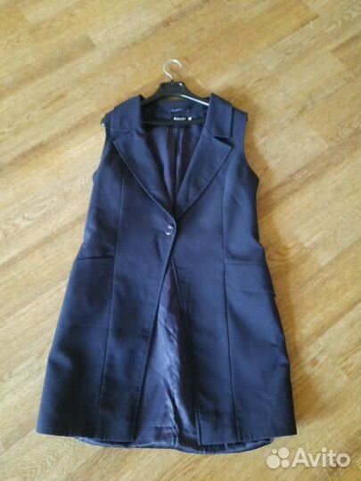 Удлиненный жилет Азарти для школьницы темно-синий