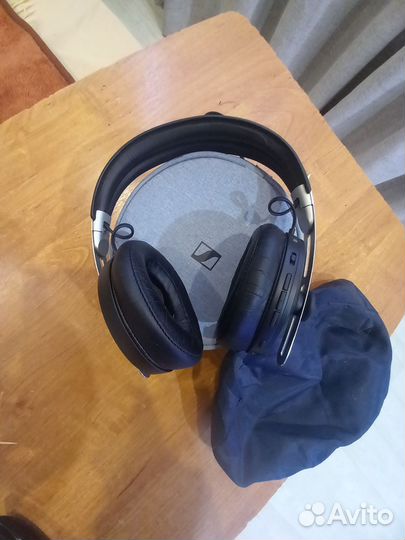 Беспроводные наушники