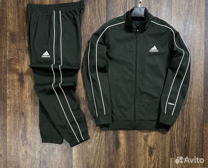 Спортивные костюмы Adidas