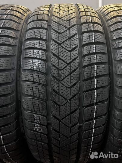 Pirelli Winter Sottozero 3 255/40 R18 и 225/45 R18 99V