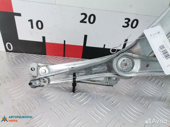 Стеклоподъемник передний правый Opel Astra F рест