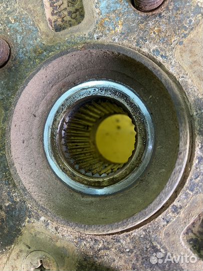 Кулак передний правый Mazda CX-7