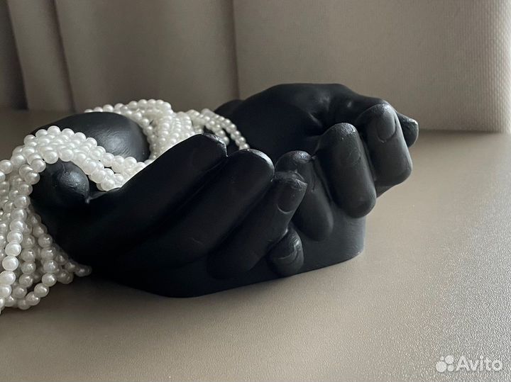 Кашпо руки из гипса