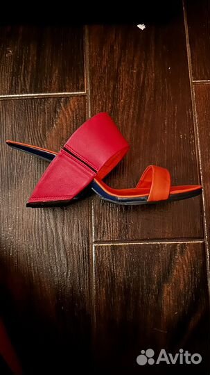 Оригинальные, яркие босоножки United Nude, 37р