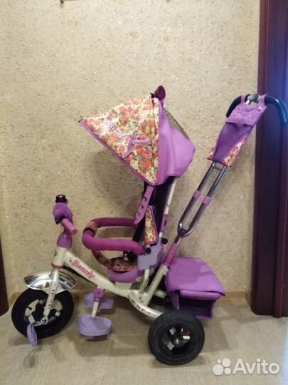 Трёхколёсный велосипед с ручкой