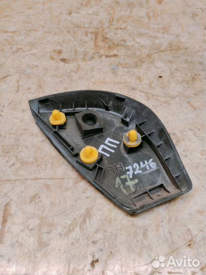 Крышка зеркала внутренняя правая Kia Ceed