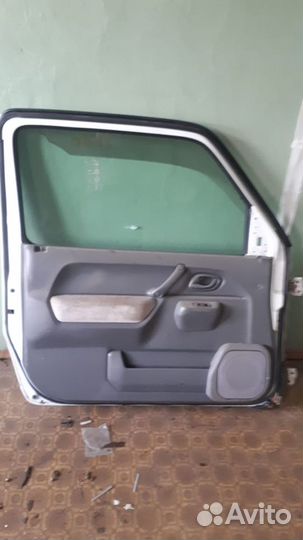 Дверь Suzuki Jimny JB33