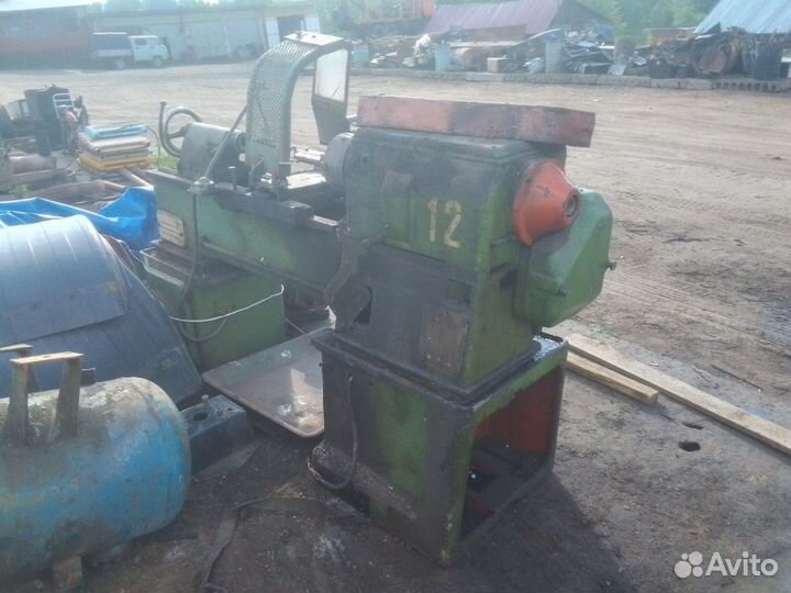 Токарный станок