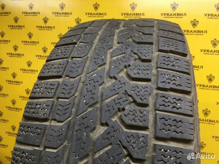 Kumho I'Zen RV Asymmetric 255/55 R18