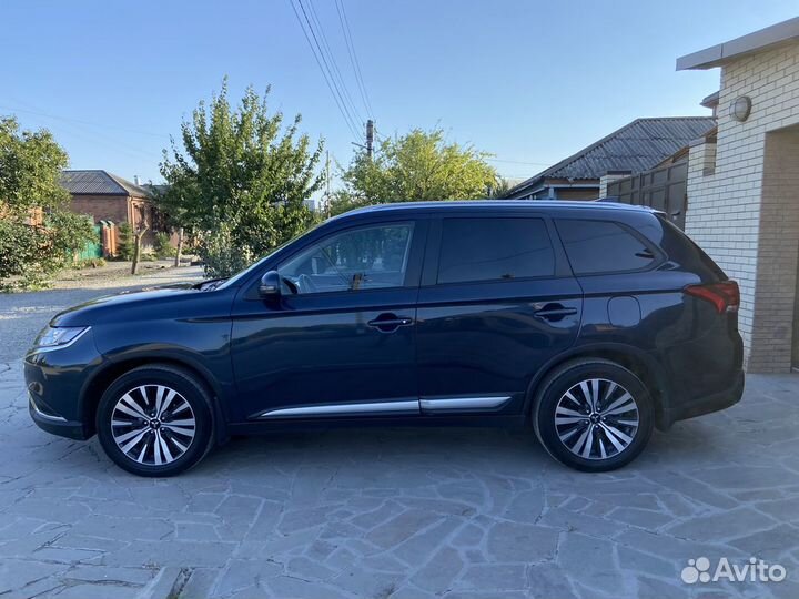 Mitsubishi Outlander 2.0 CVT, 2019, 140 000 км