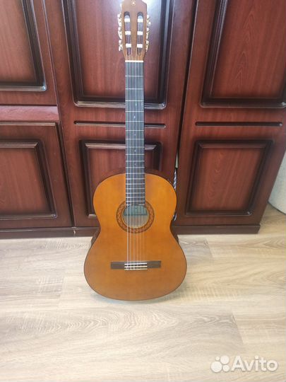 Гитара Yamaha c40