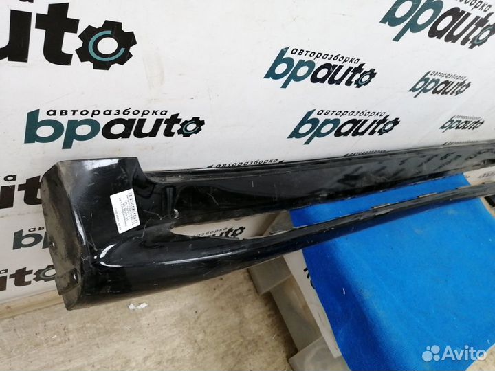 Накладка на подножку левая 51774-60160