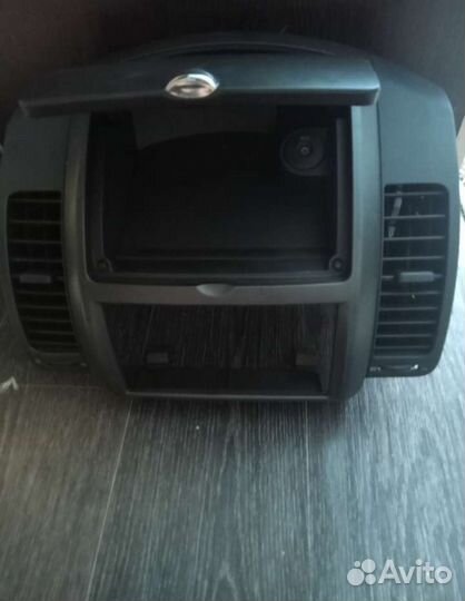 Продам Двухдиновую рамку Ниссан note