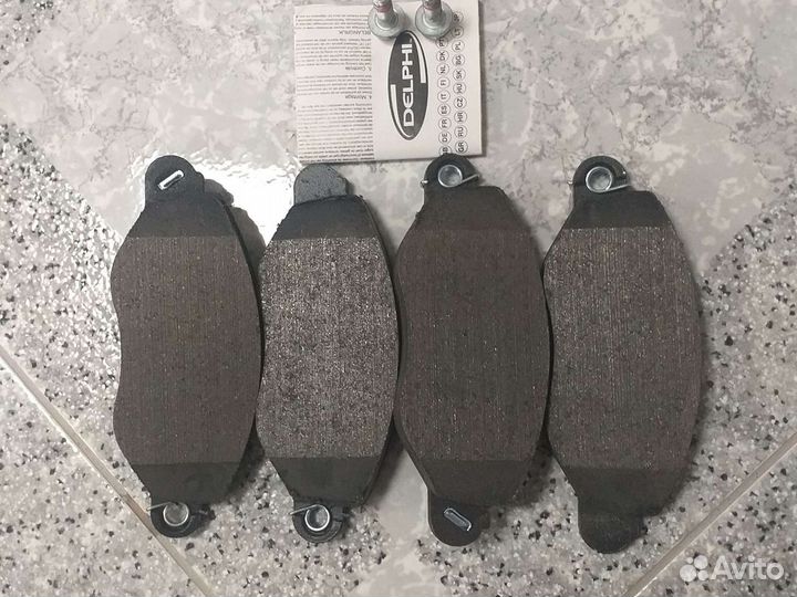 Тормозные колодки передние Ford Transit 2000-2006