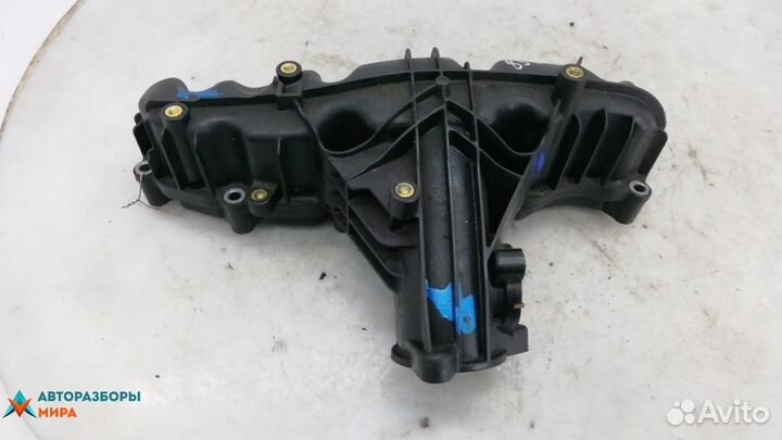 Коллектор впускной Volkswagen Passat CC 2011