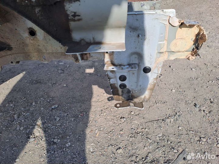 Лонжерон правый Renault Duster