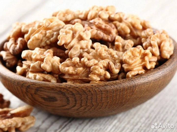 Грецкий орех очищенный бабочка