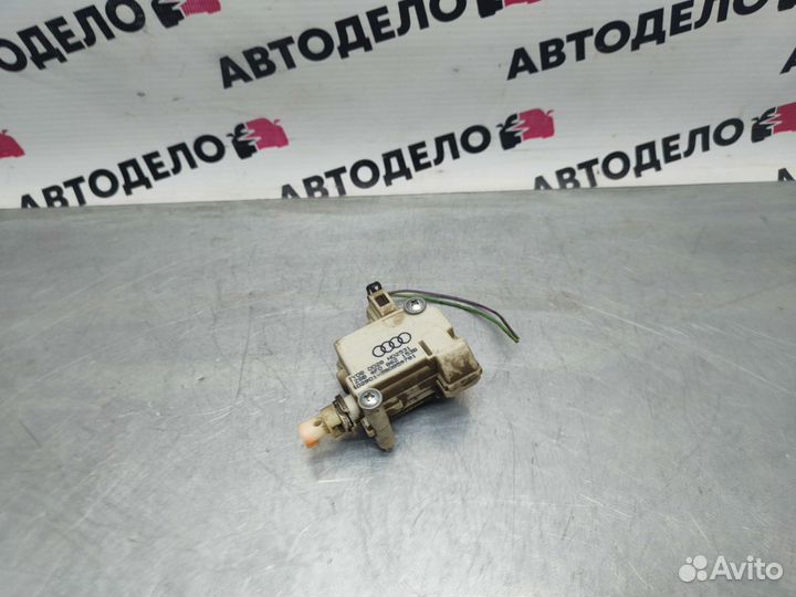 Замок лючка Audi A6 (C6) tfsi 2008 г.в