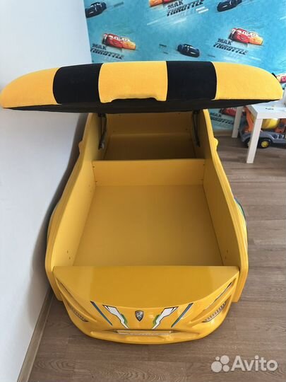 Детская кровать машинка с матрасом