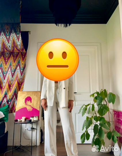 Белый костюм