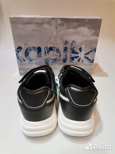 Кроссовки 32,33,36,37 новые