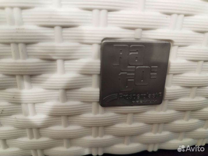 Кашпо белое 20х20х19