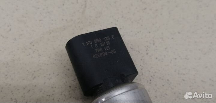 Датчик кондиционера Octavia 1997-2000