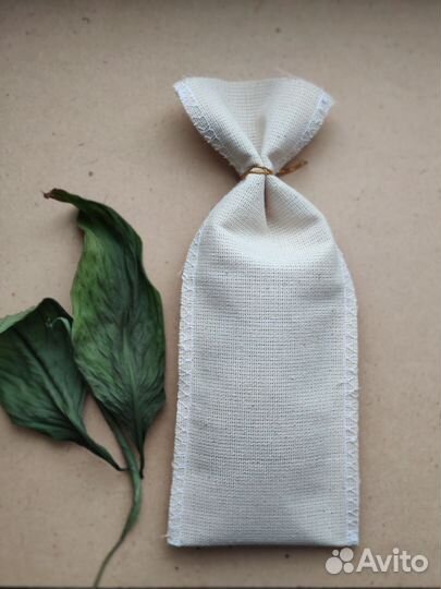 Упаковка с вышивкой