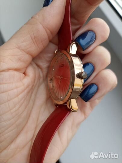 Часы наручные женские механические красные