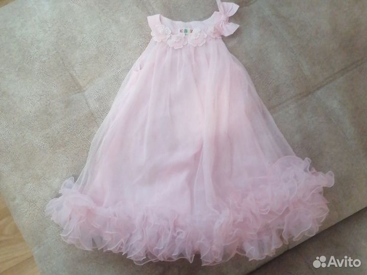 Платье нарядное