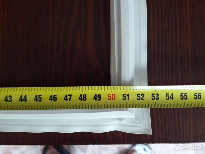 Уплотнитель для морозильной камеры холодильника