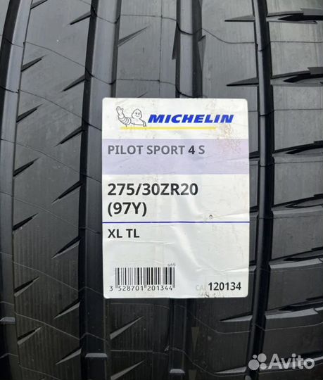 Michelin Pilot Sport 4 S 275/30 R20 и 245/35 R20