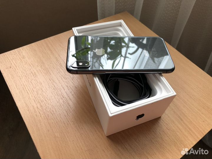 iPhone Xs, 256 ГБ
