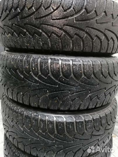 Nokian Tyres Hakkapeliitta R 215/65 R16