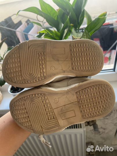 Кроссовки детские