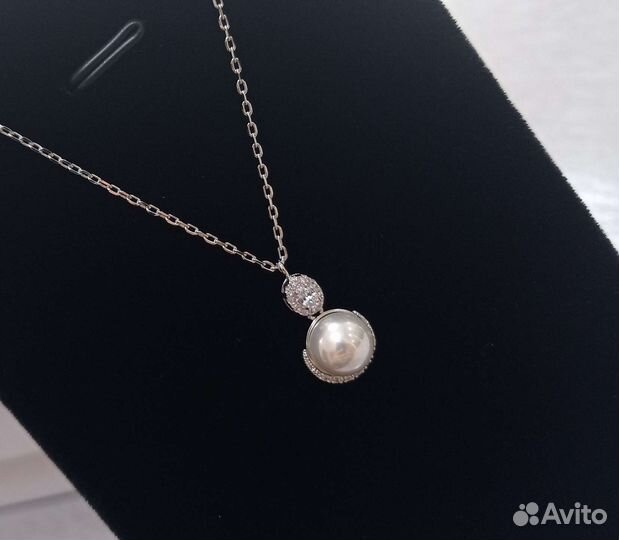 Колье. Подвеска с жемчужиной и цирконами