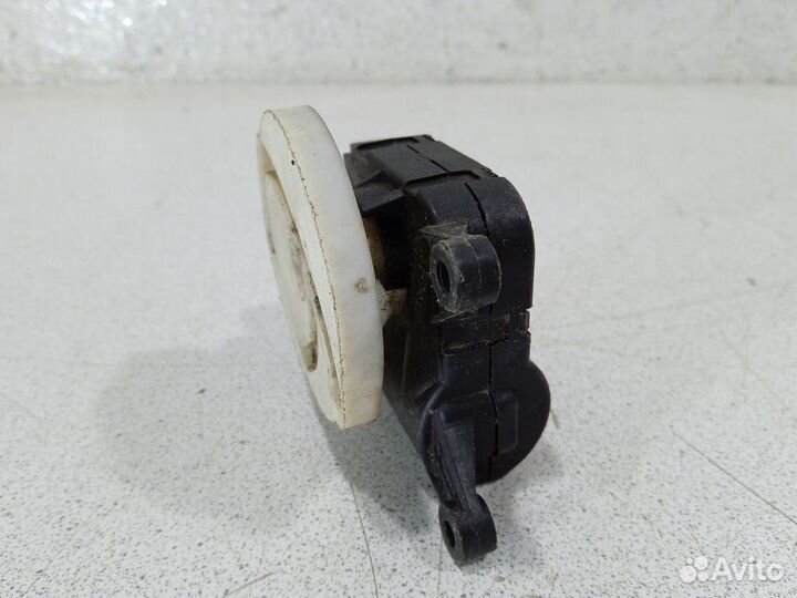 Моторчик заслонки печки