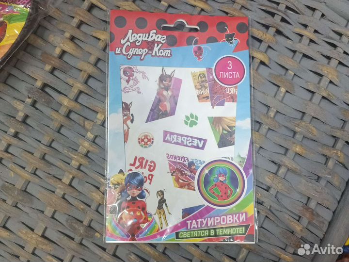 Набор одноразовой посуды + тату Ледибаг