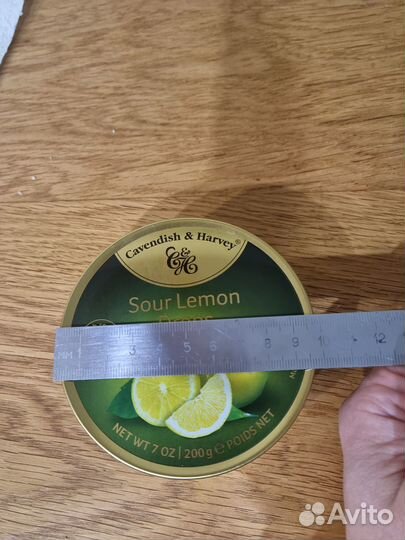 Банки из-под конфет металлические