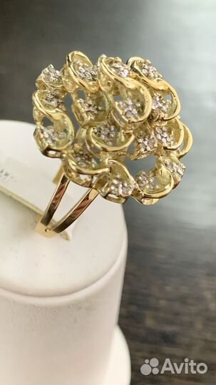 Шикарное золотое кольцо с бриллиантами СССР