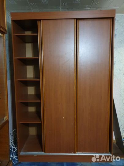 Шкаф