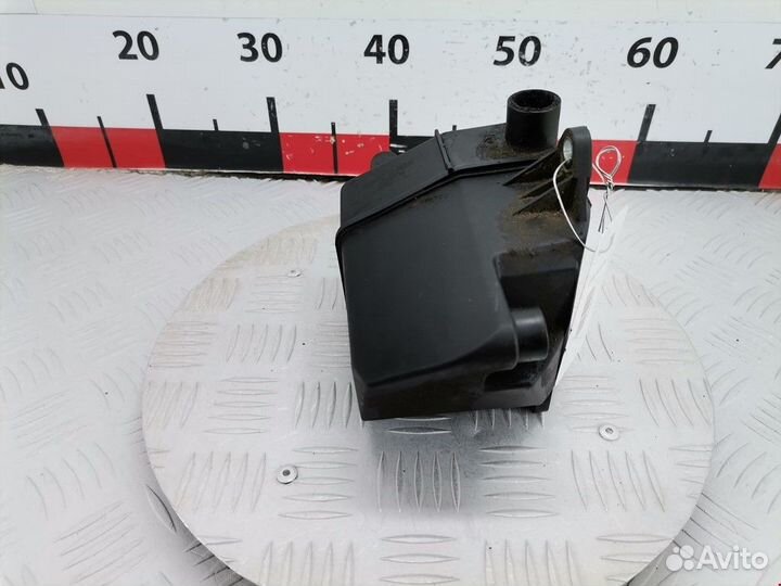 Маслоотделитель (сапун) Volvo S80 рест. 2004