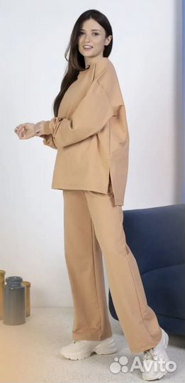 Спортивный костюм женский