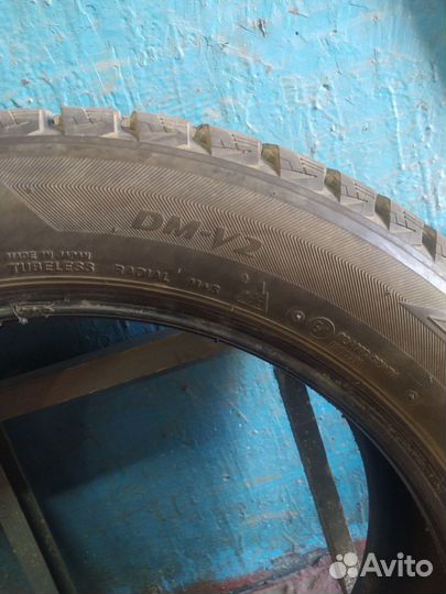 Bridgestone Blizzak DM-V2 225/55 R18 98T