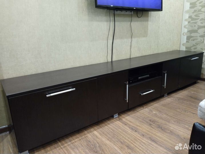 Тумба под телевизор