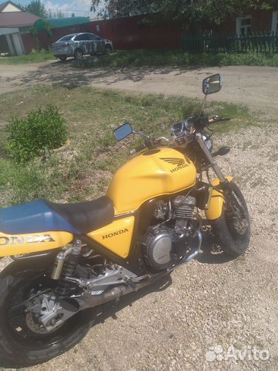 Honda CB 400 SF