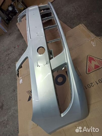 Skoda Fabia 2 бампер передний