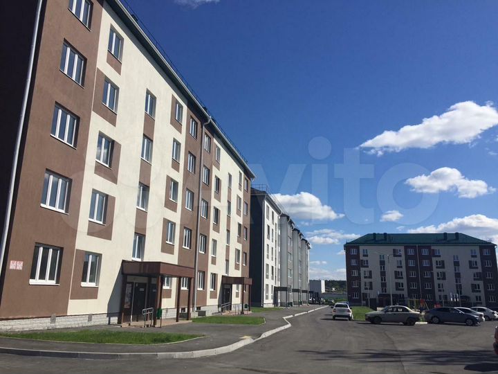 2-к. квартира, 54 м², 2/5 эт.