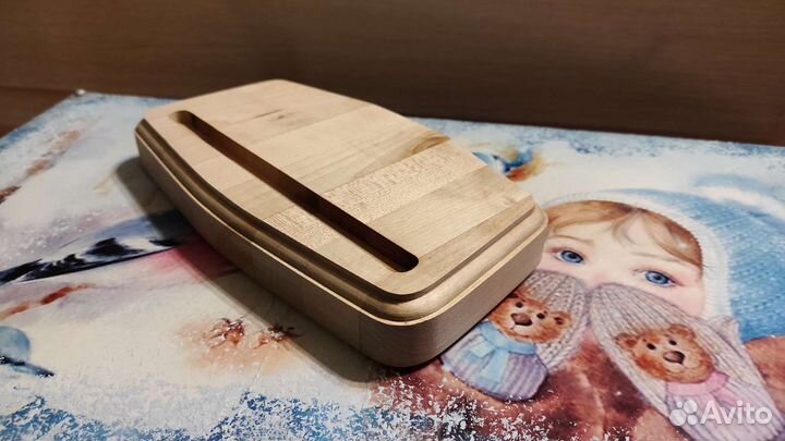 Подставка для телефона из дерева